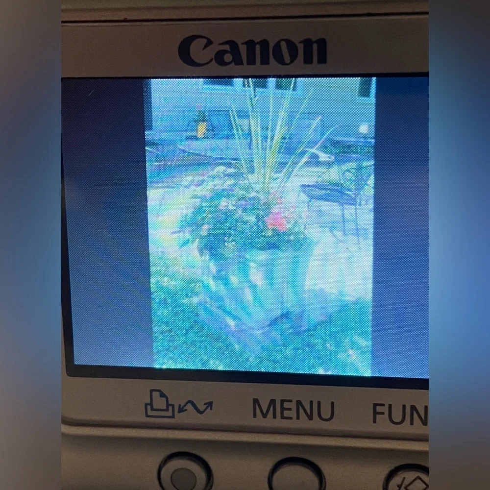 Canon PowerShot A520 Ai AF Digital Camera 4.0 Megapixel 4x Optical Zoom - Works - Picture 4 of 7